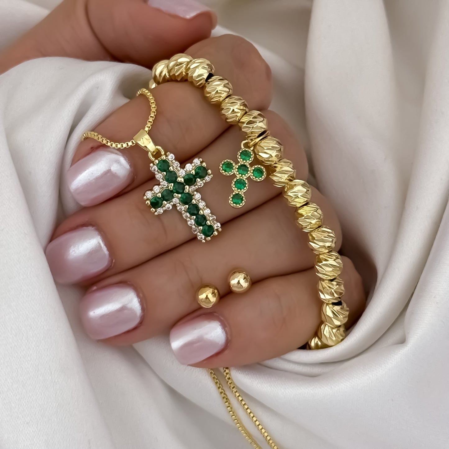 Cadena Tejido veneciano de Dama de 45cm + Cruz con Micro circones Verde Esmeralda + Pulsera Balin Italiano de 6mm con cruz verdes + Topo Balin de 5mm en Oro Laminado 18k