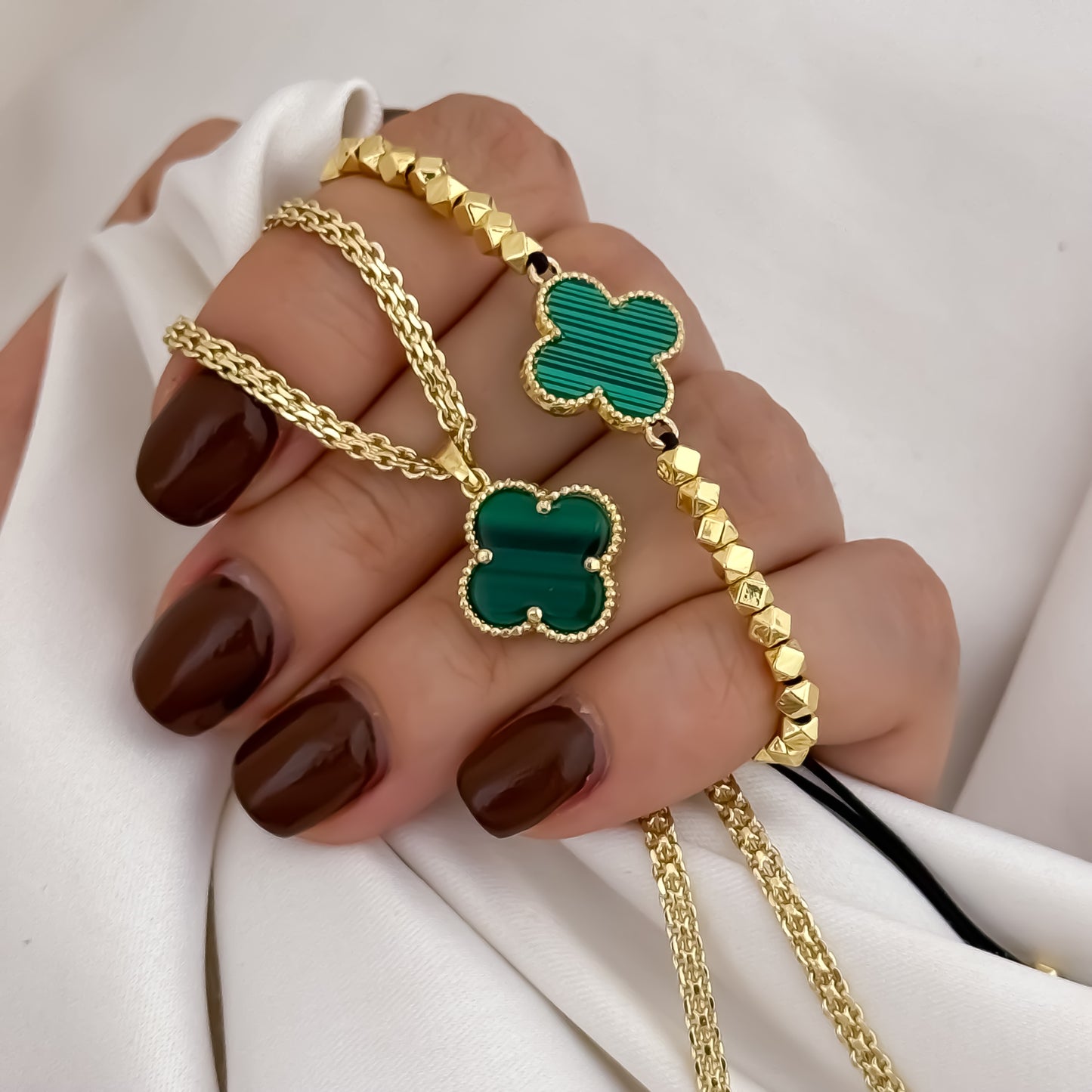 Cadena Tejido Chino de Dama de 45cm de 3mm de Grosor + Van Cleef Verde + Pulsera Van Cleef verde en Balin Italiano en Oro Laminado 18k con Garantia de por vida