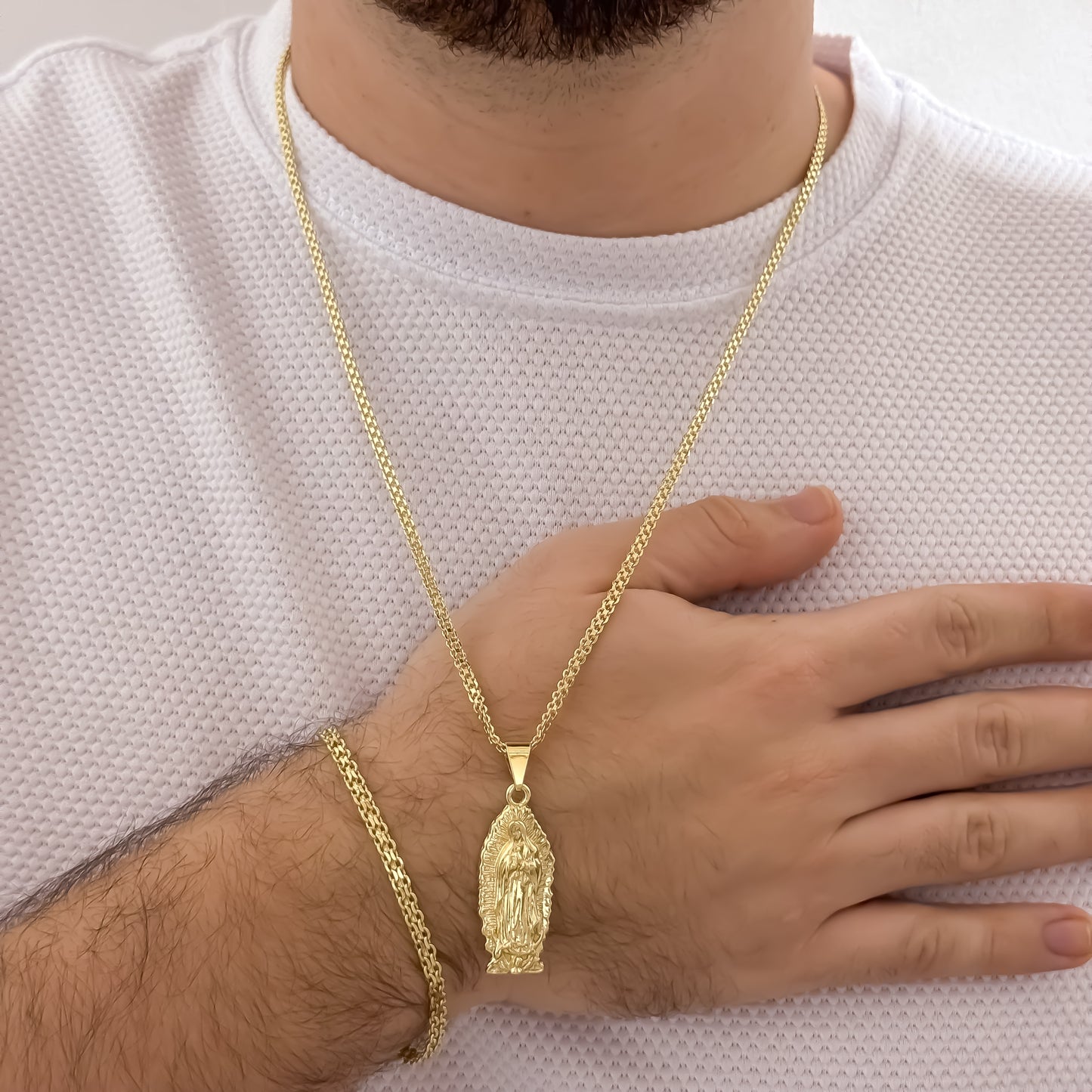 Cadena Tejido Chino de 60cm de 3mm + Virgen de Guadalupe Talla + Pulseras Tejido Chino 20cm en Oro laminado 18k con Garantia de por vida