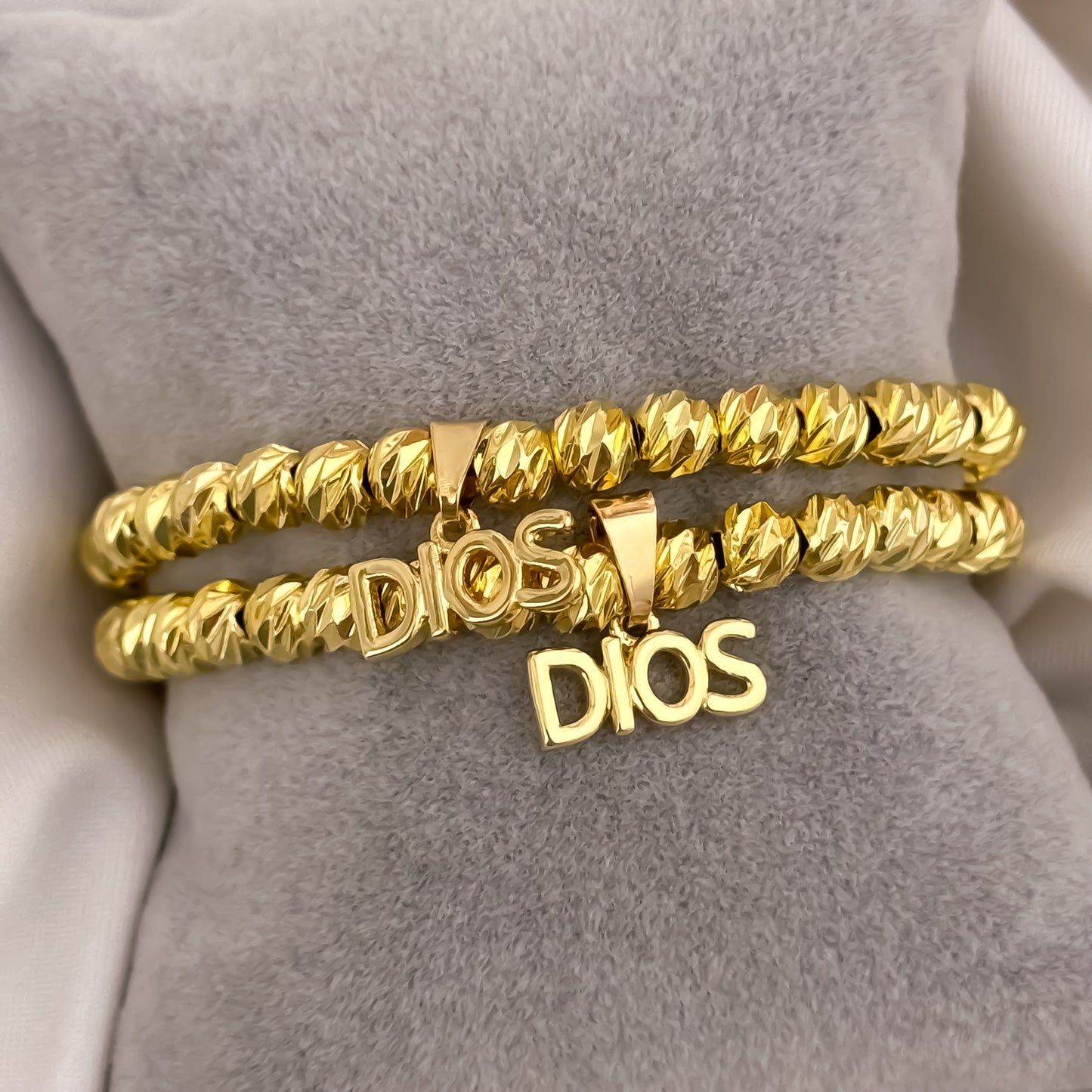 Promoción de 2 Pulseras para Parejas en Balin Italiano de 6mm con el Dije de Dios Protección en Oro Laminado 18k con Garantía de por vid