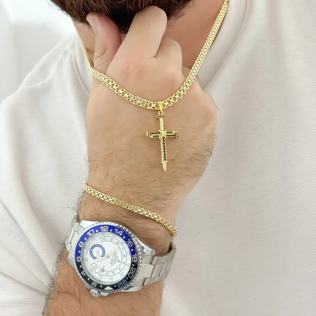 Cadena Tejido Chino hombre 60cm + Cristo Cruz Clavo circones negro + pulsera 20cm en Oro Laminado 18k + Reloj Rolex de Alta gama con Garantia