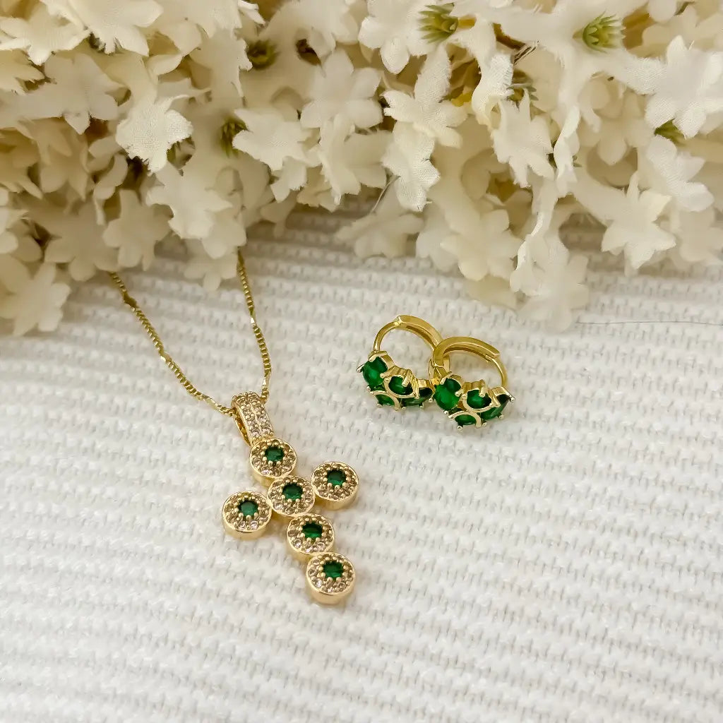 Conjunto Verde para Dama Cadena Cubana + Cruz Verde Esmeralda + Candongas verde Esmeralda en Oro Laminado 18k con Garantia de por vida