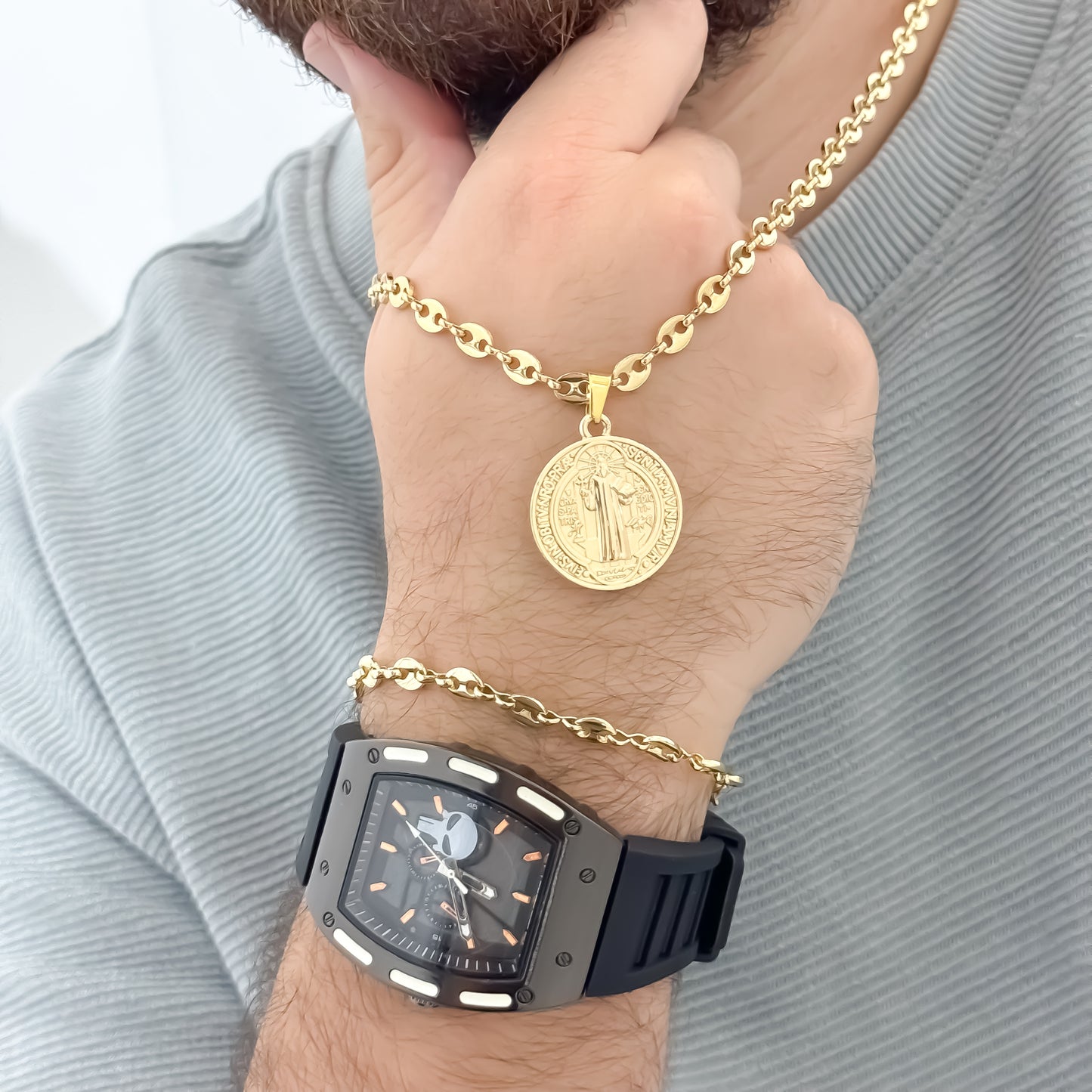 Juego de Cadena Tejido Gucci + Dije San Benito Protección  + Pulsera Tejido Gucci + Reloj  Richarr Mille